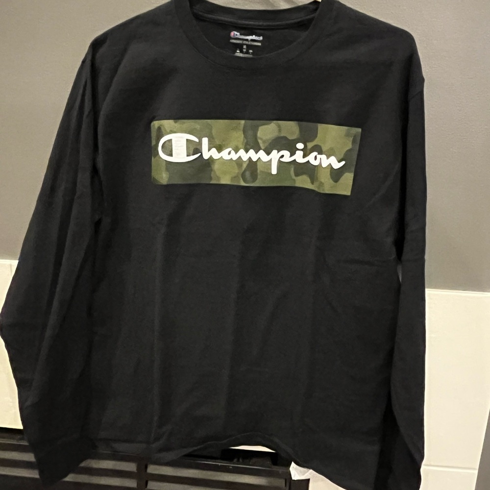 Champion Men’s Long-Sleeve Logo Tee in Black with Green Camo Panel
